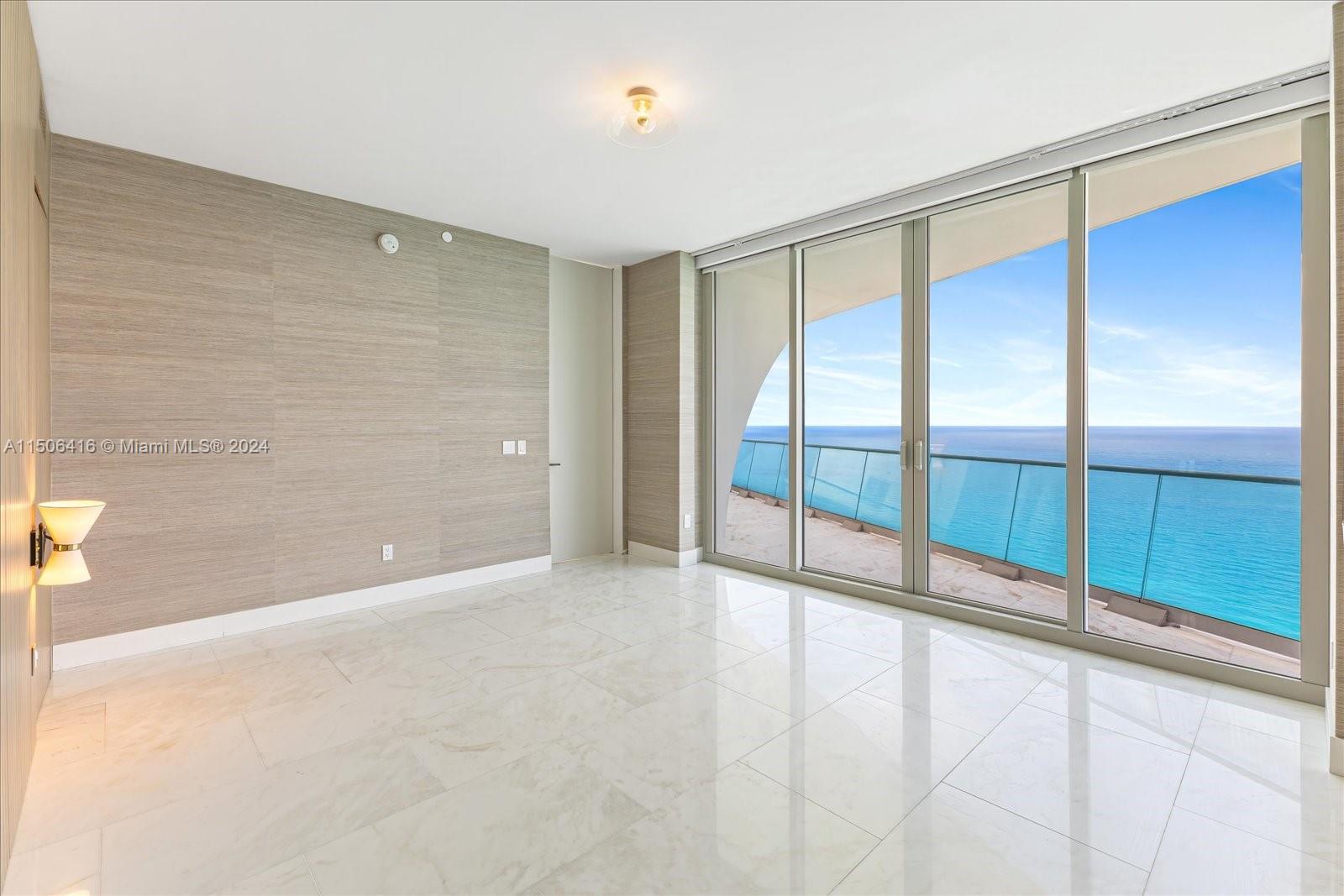 JADE SIGNATURE CONDO - Residential