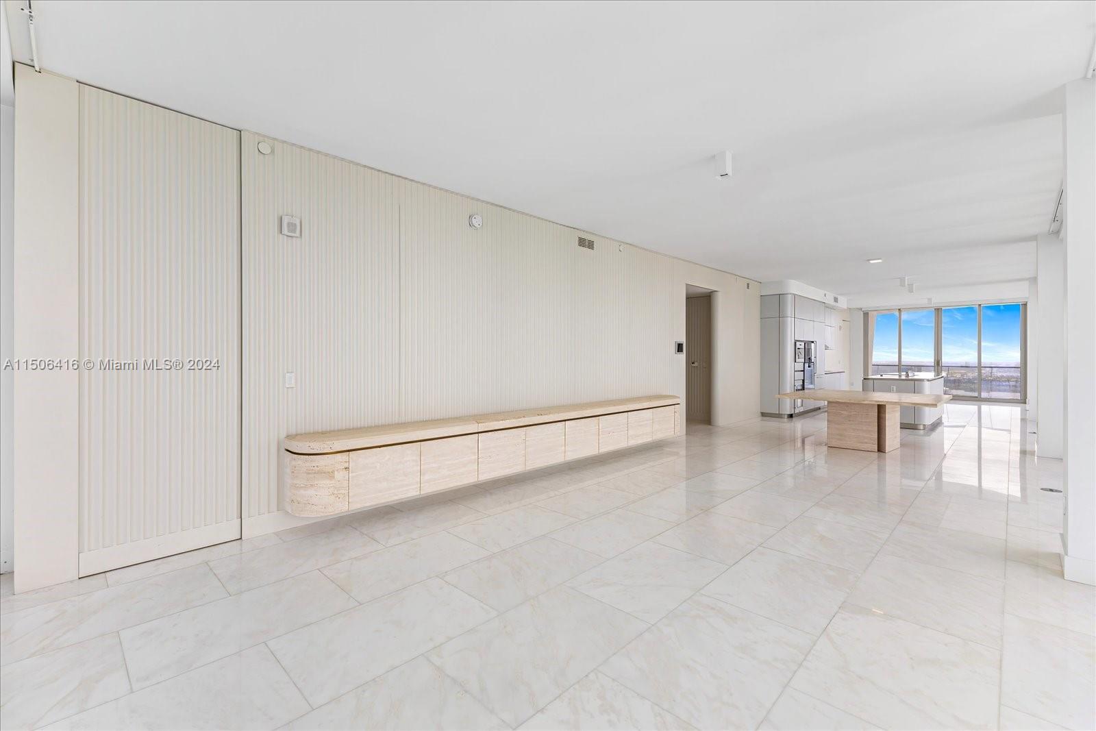 JADE SIGNATURE CONDO - Residential