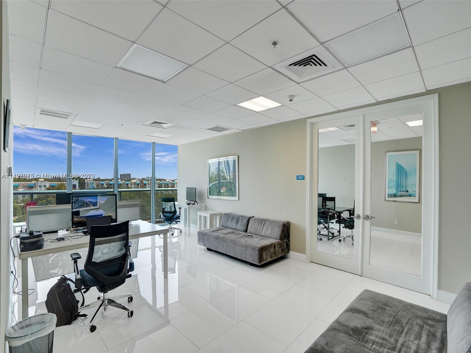 BLUE CONDO - Residential Lease