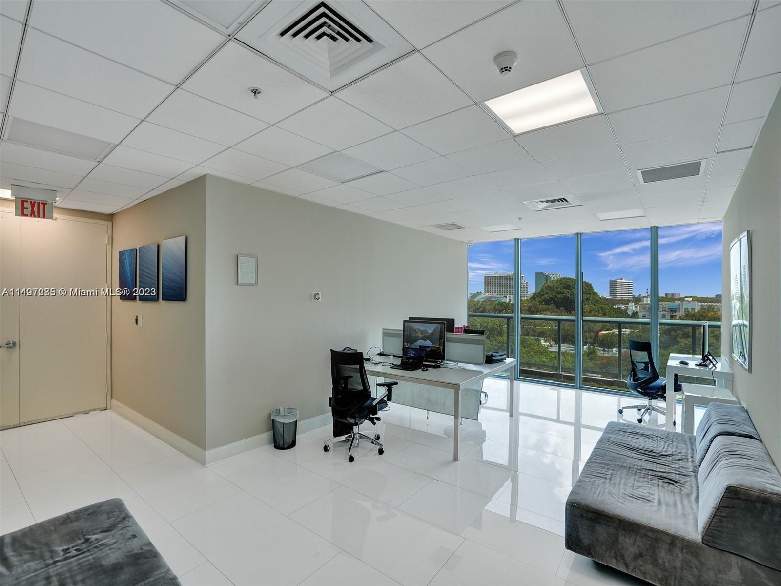 BLUE CONDO - Residential Lease
