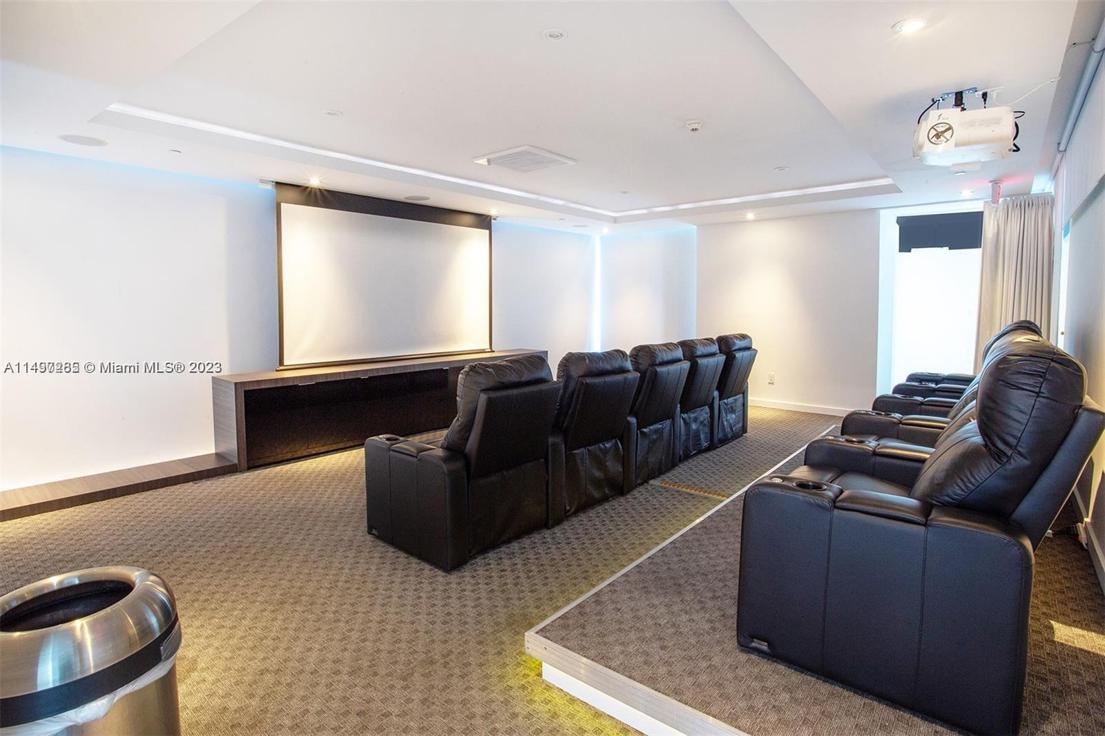 BLUE CONDO - Residential Lease