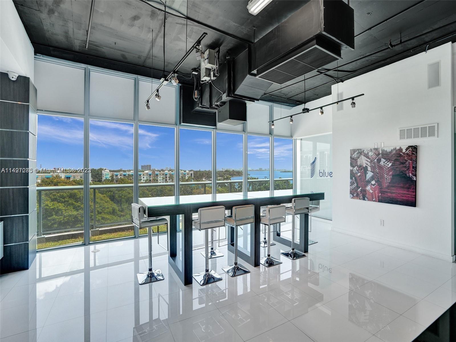 BLUE CONDO - Residential Lease