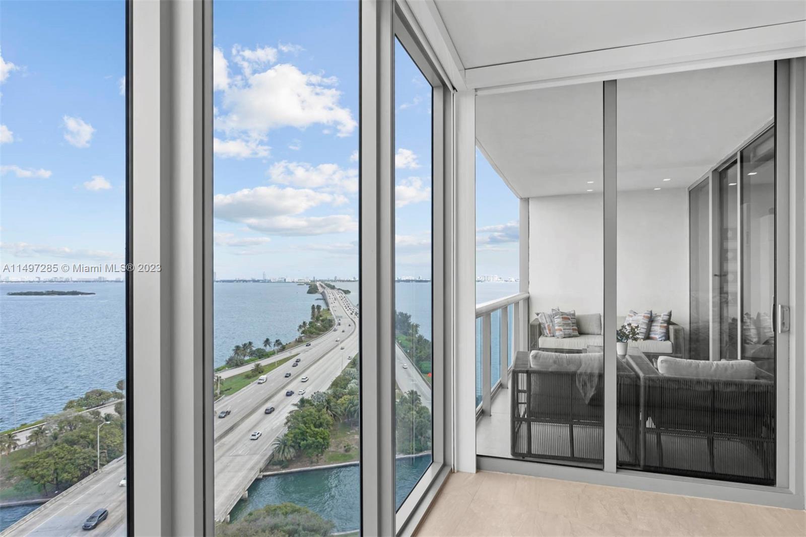 BLUE CONDO - Residential Lease