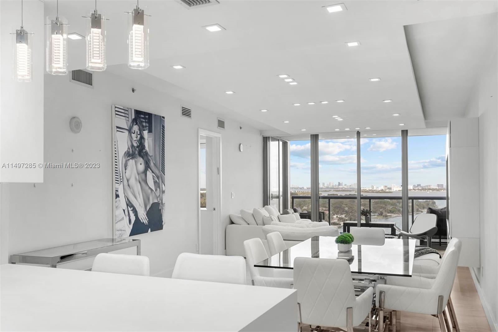 BLUE CONDO - Residential Lease