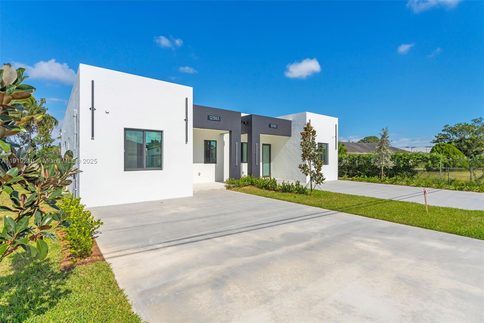 OAK SHIRE HOMES - Residential
