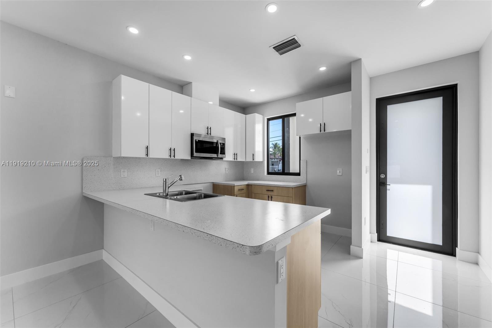 OAK SHIRE HOMES - Residential
