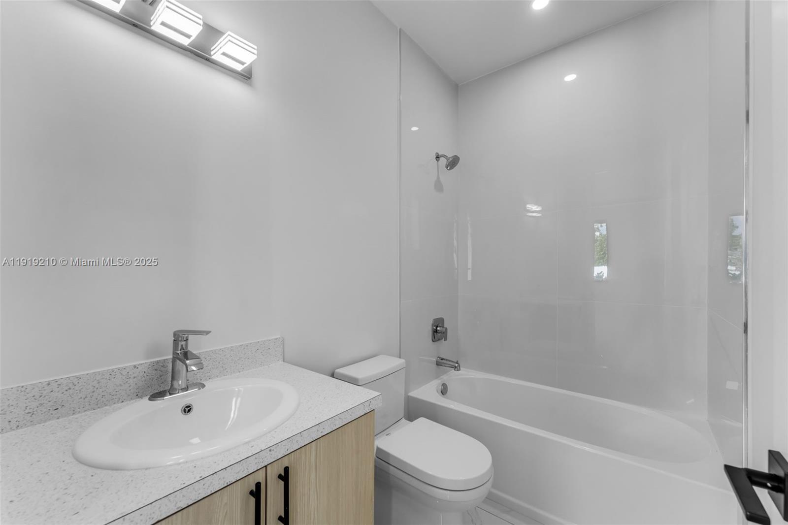 OAK SHIRE HOMES - Residential