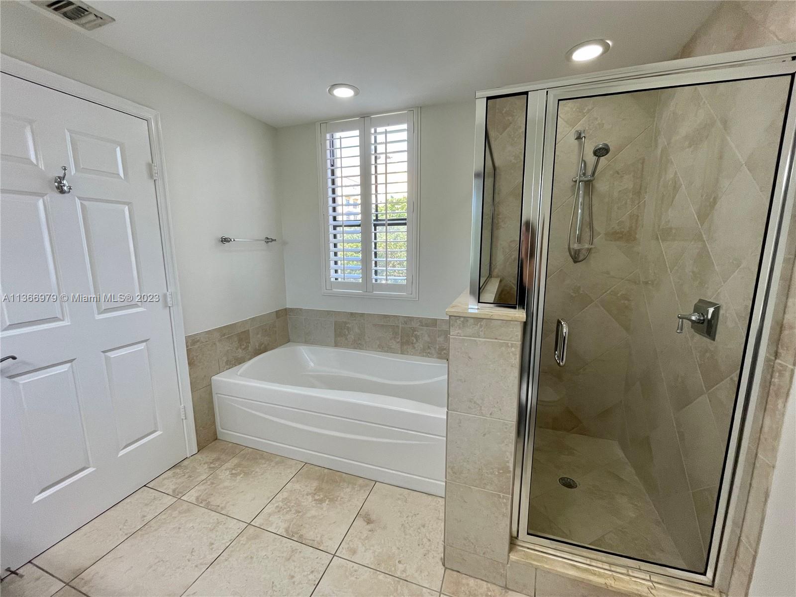 ANDALUSIA CONDO RESIDENCE - Residential Lease