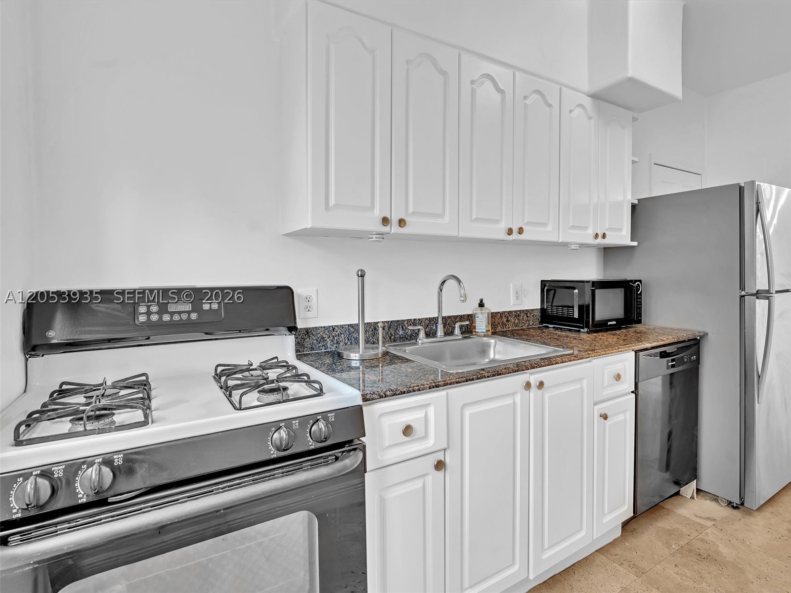THE ARMSTRONG CONDO - Residential Lease
