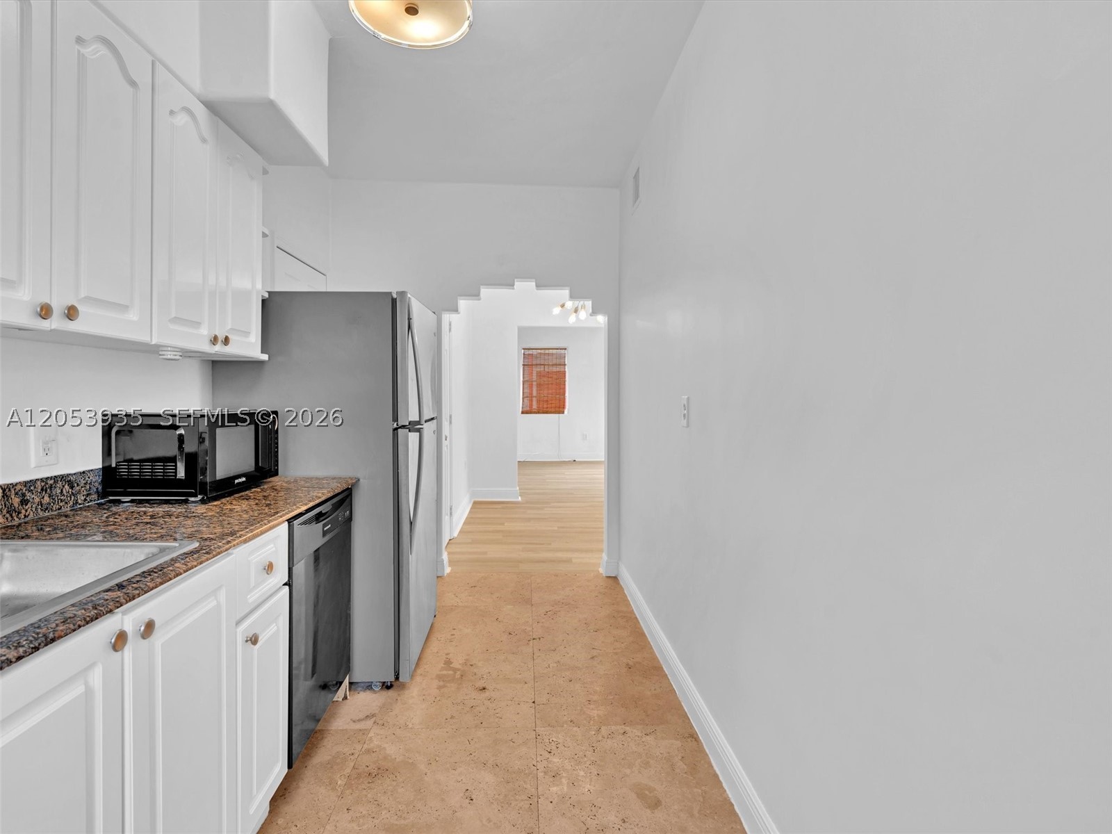 THE ARMSTRONG CONDO - Residential Lease
