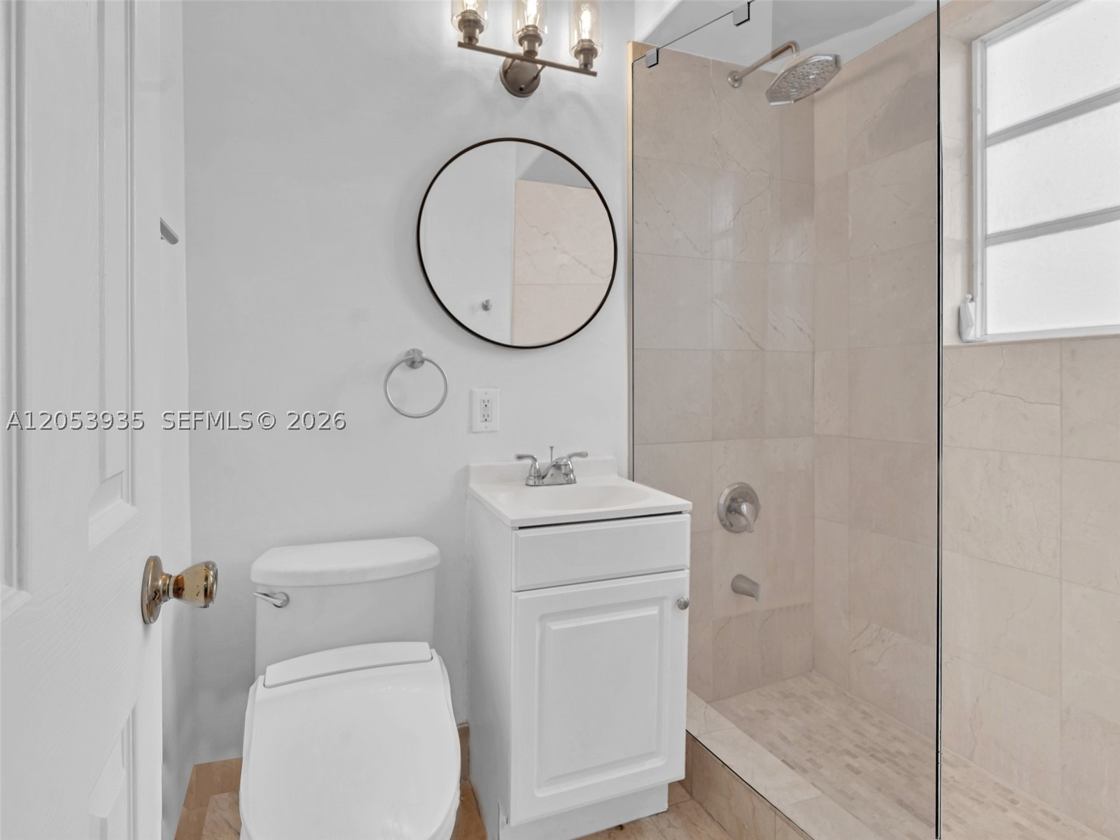 THE ARMSTRONG CONDO - Residential Lease