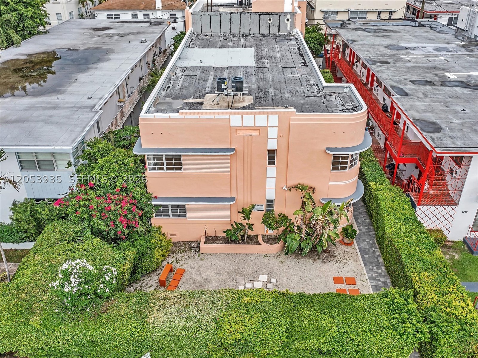 THE ARMSTRONG CONDO - Residential Lease