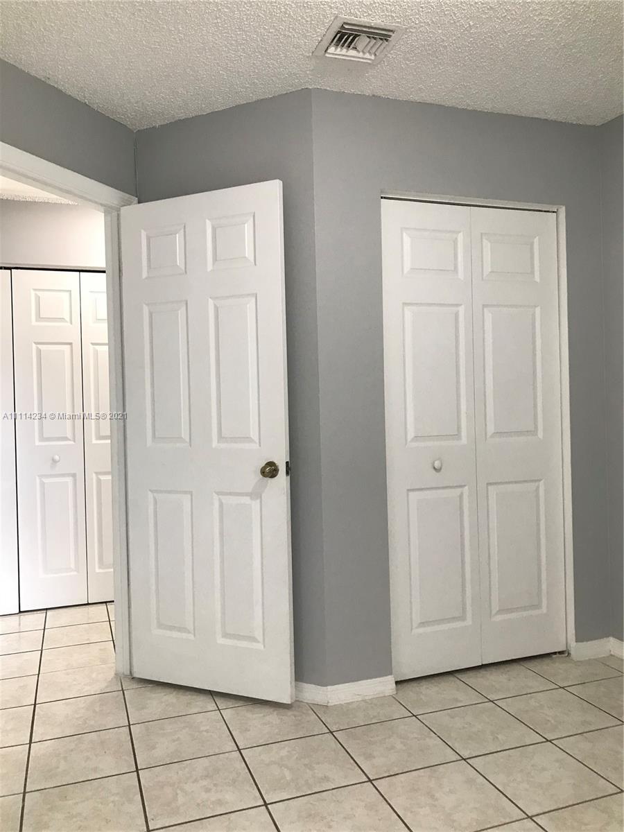 CHAPEL TRAIL II - Residential Lease