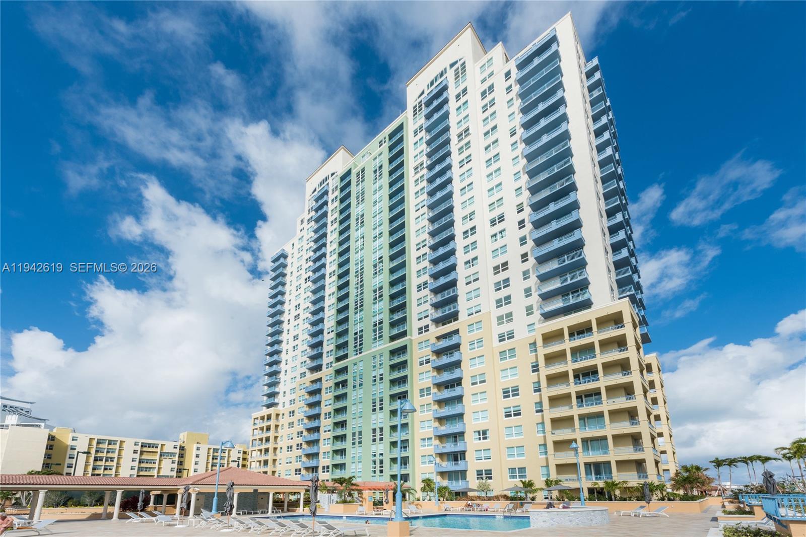 YACHT CLUB AT PORTOFINO C - Residential