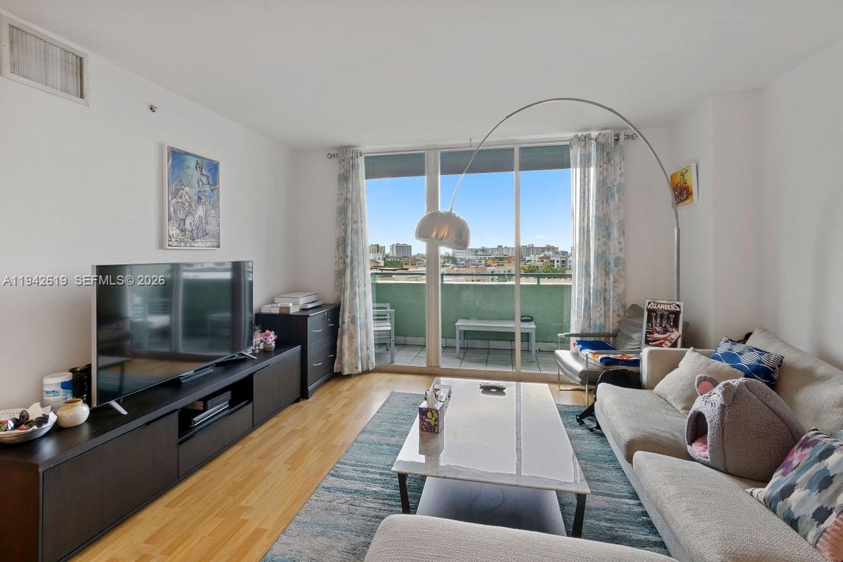YACHT CLUB AT PORTOFINO C - Residential
