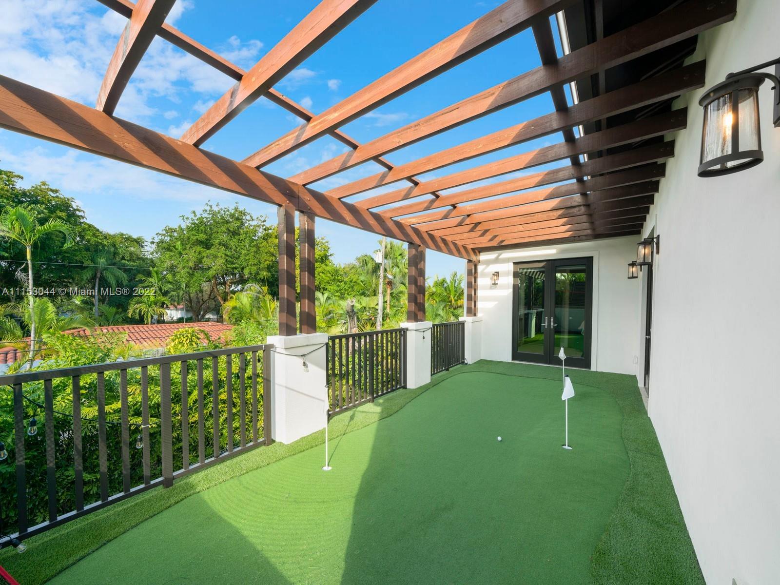 CORAL GABLES COUNTRY CLUB - Residential