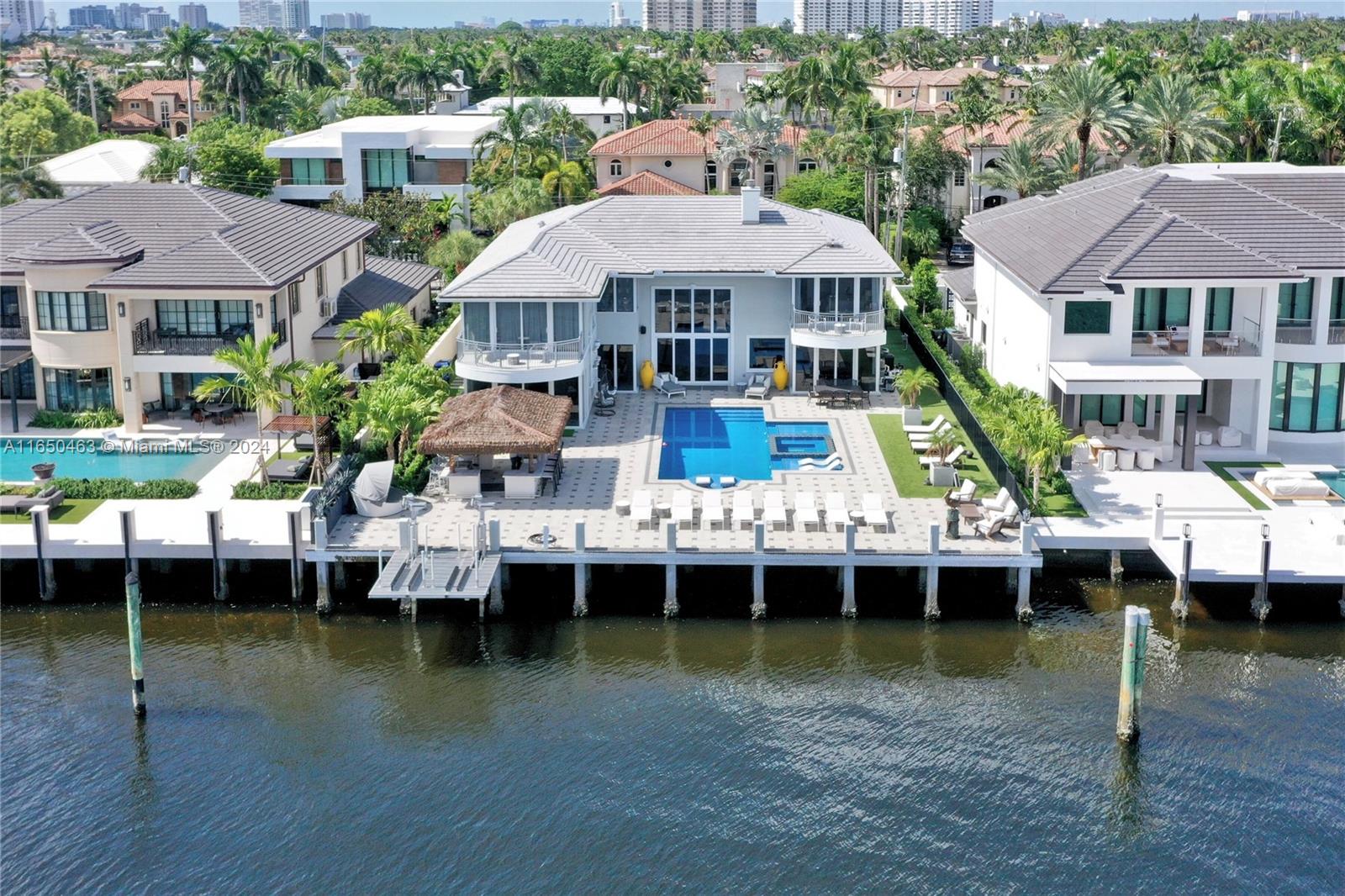 SEA ISLAND - Residential
