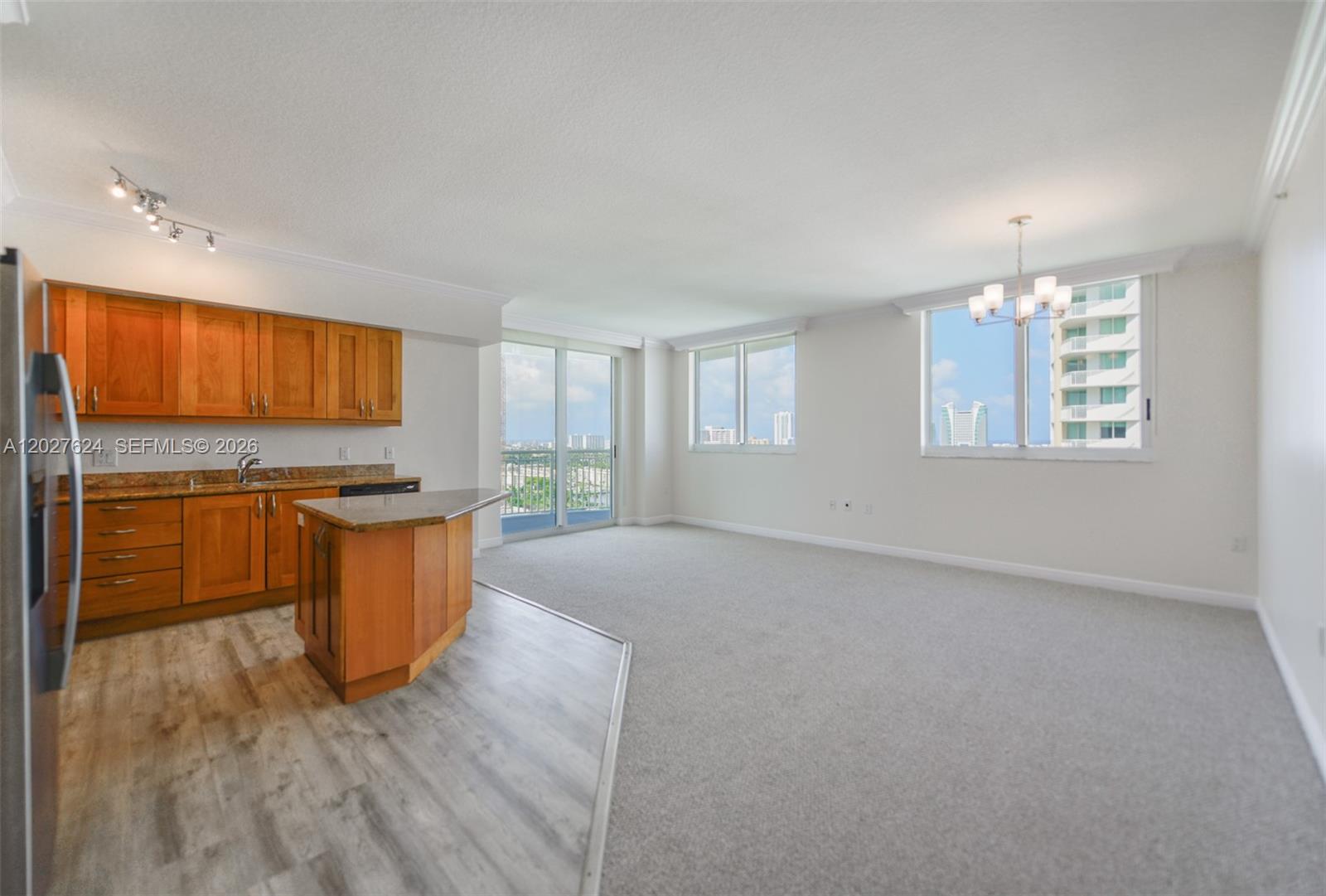 DUO CONDOMINIUM WEST - Residential