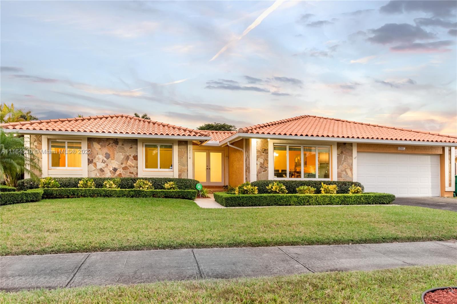 KENDALL PLACE - Residential