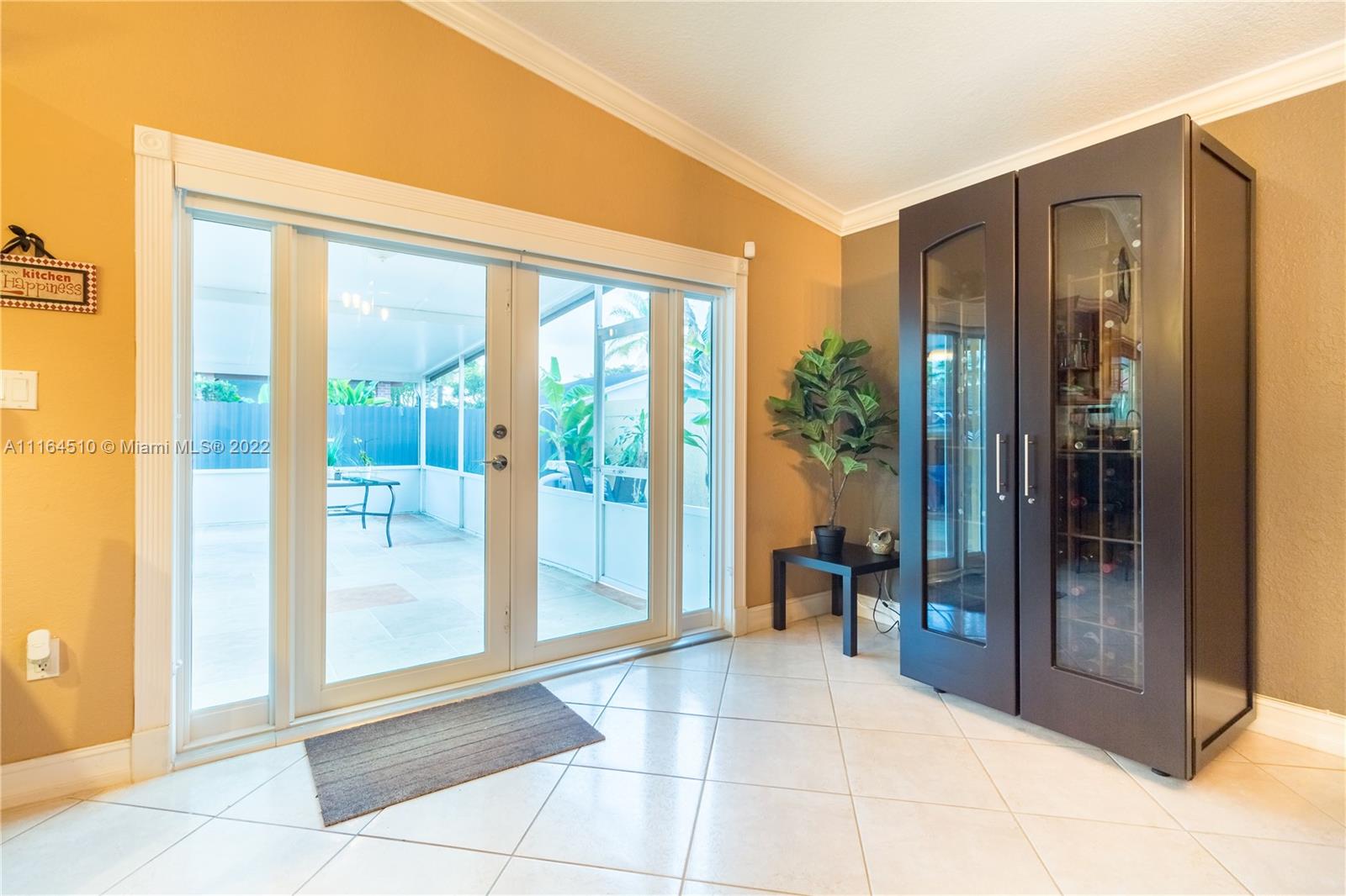 KENDALL PLACE - Residential