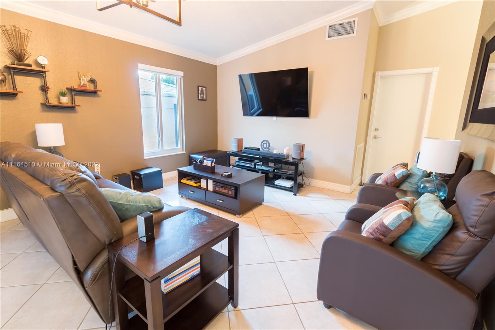 KENDALL PLACE - Residential