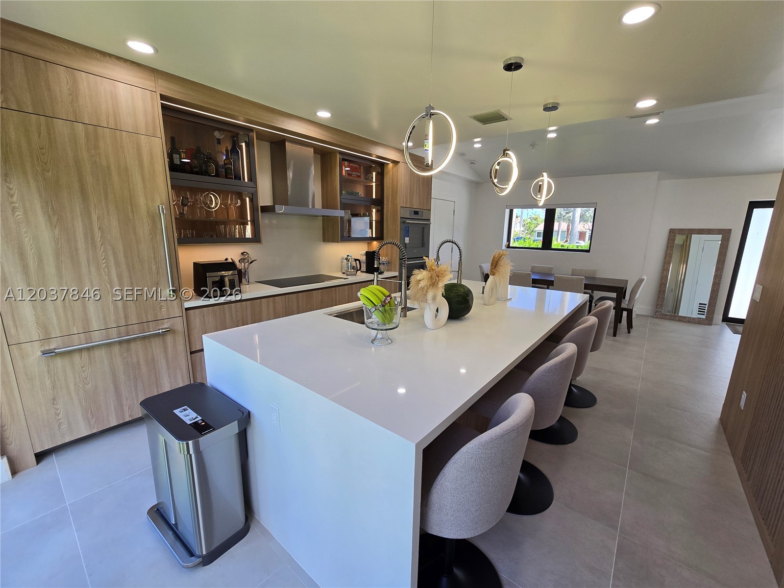 HOLLYWOOD LAKES SECTION - Residential Lease
