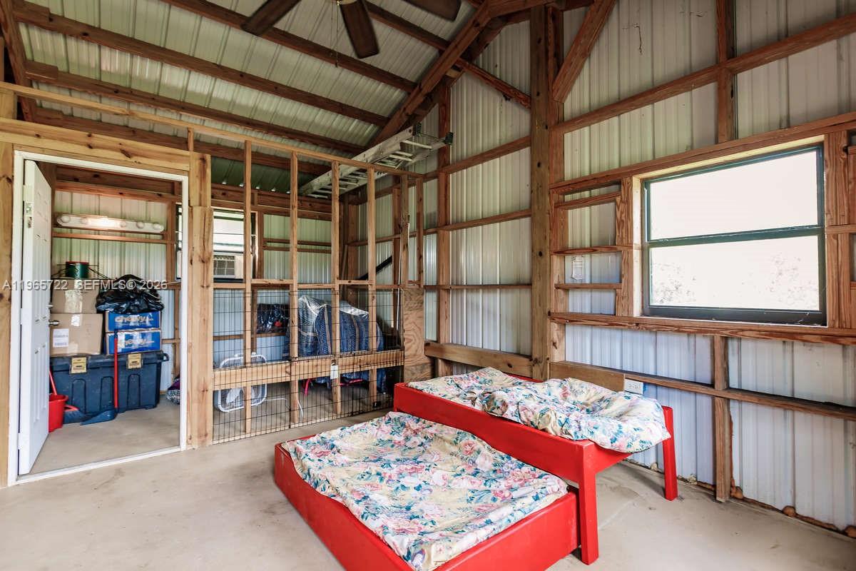 Acreage & Unrec - Residential