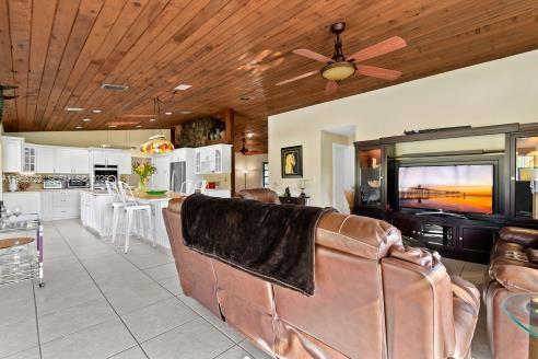 Acreage & Unrec - Residential