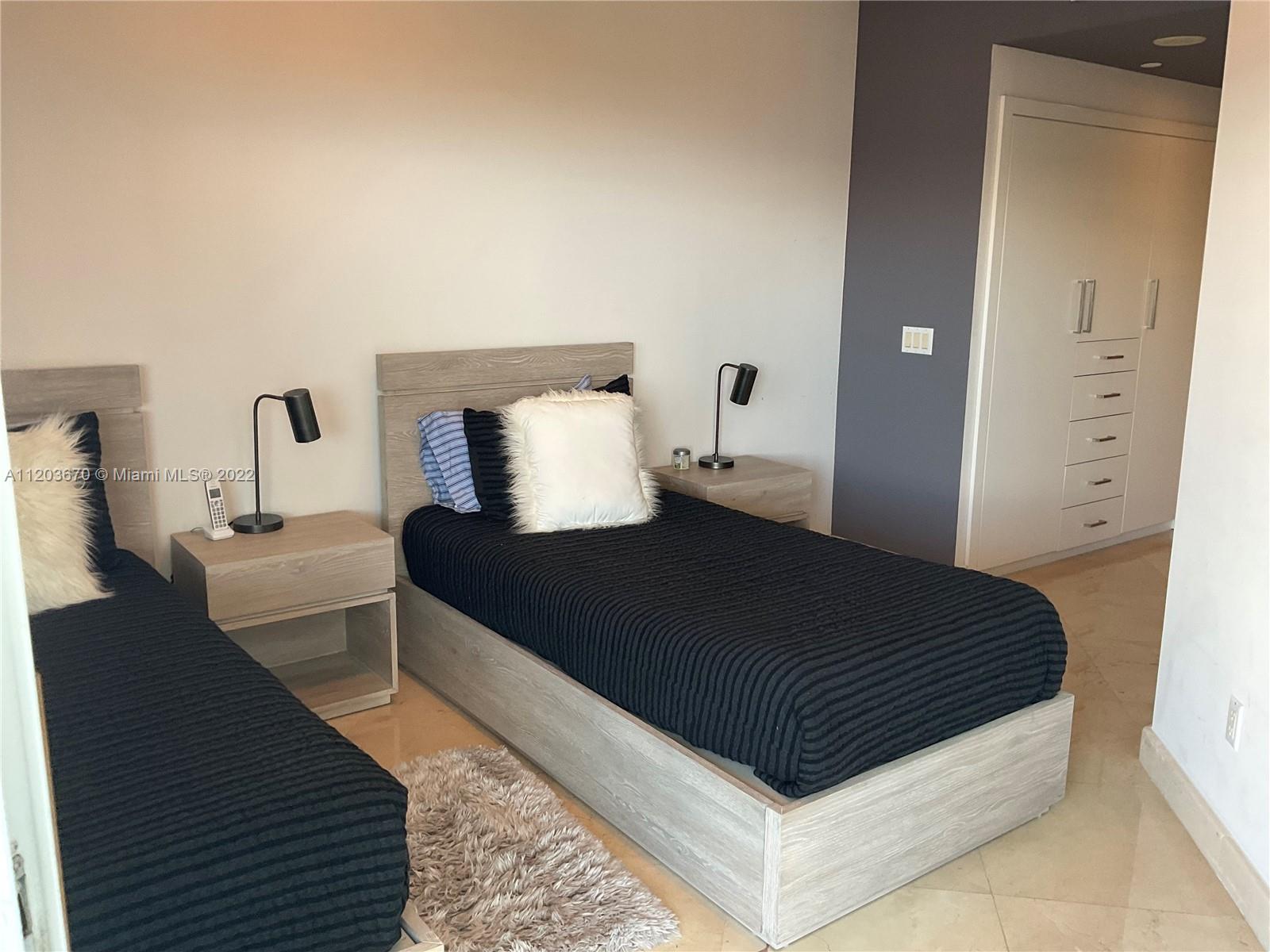 BLUE DIAMOND CONDO - Residential Lease