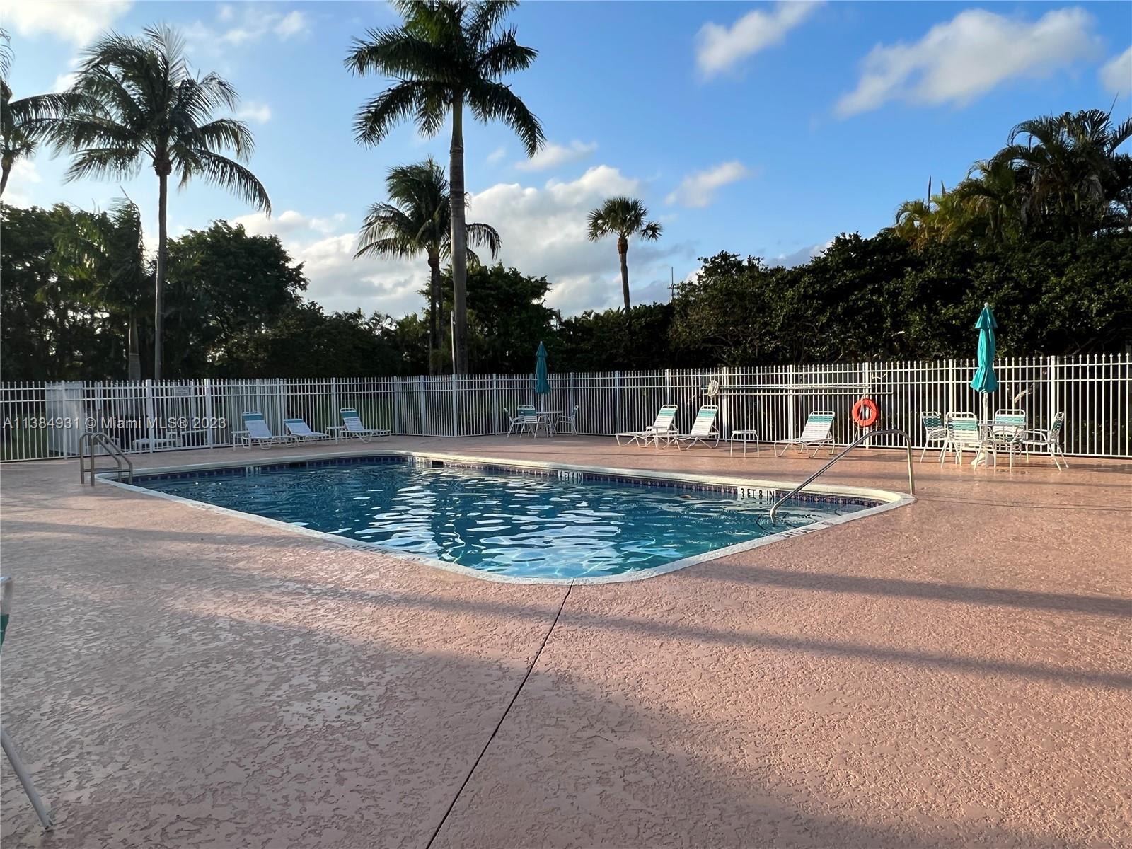 PALM AIRE OAKS COURSE EST - Residential
