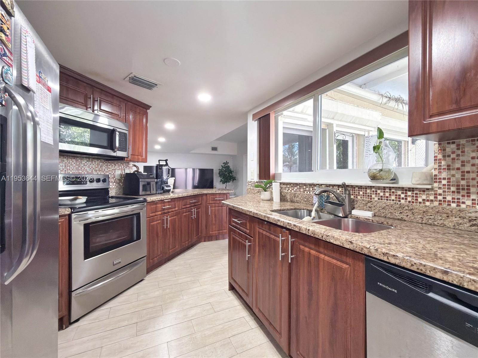 LAKE POINTE SEC 2 - Residential