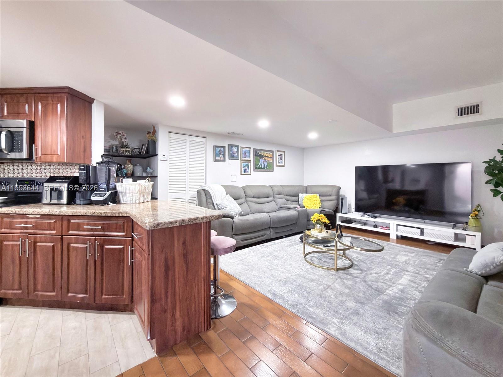 LAKE POINTE SEC 2 - Residential