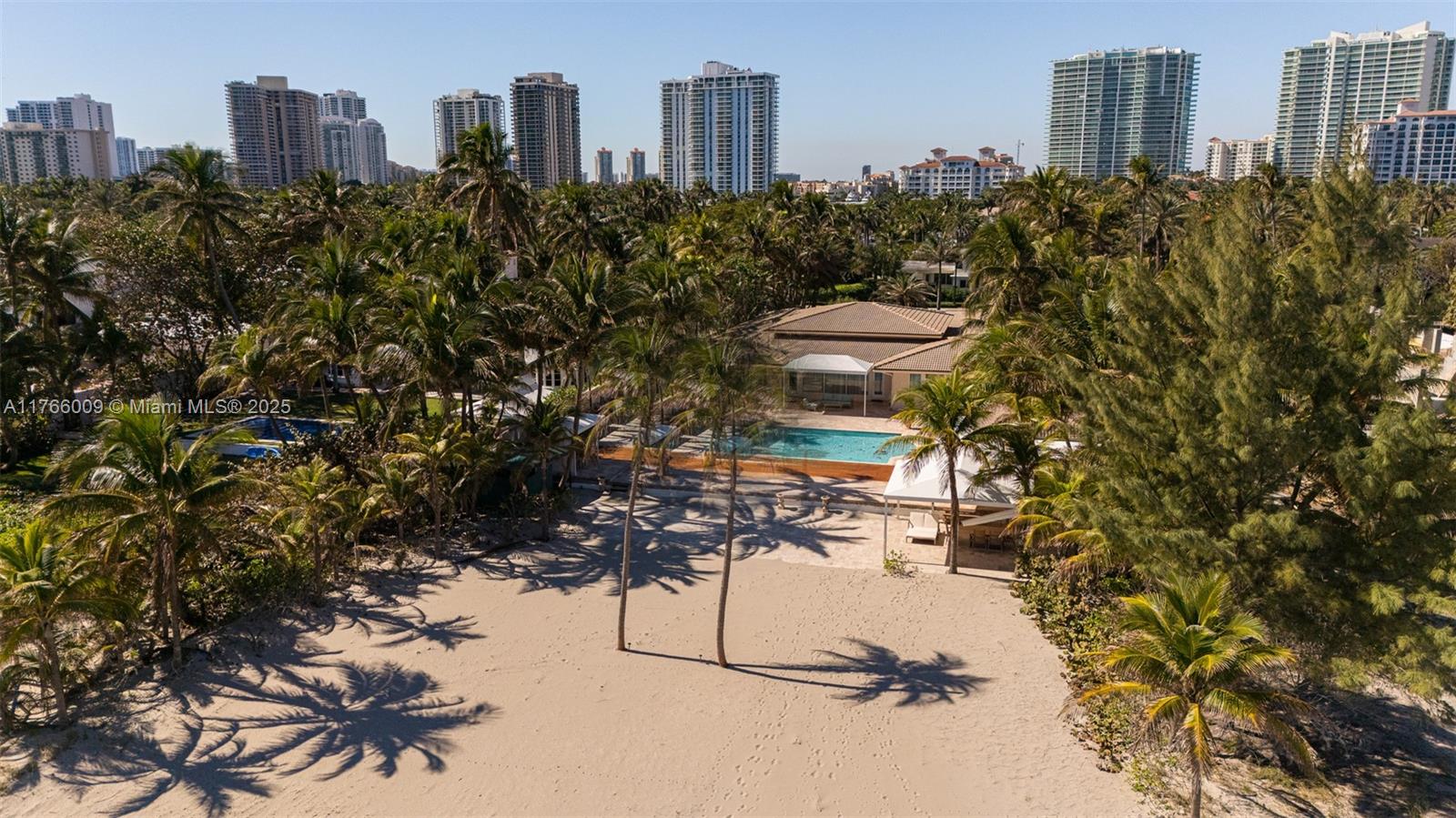 GOLDEN BEACH SEC C - Residential