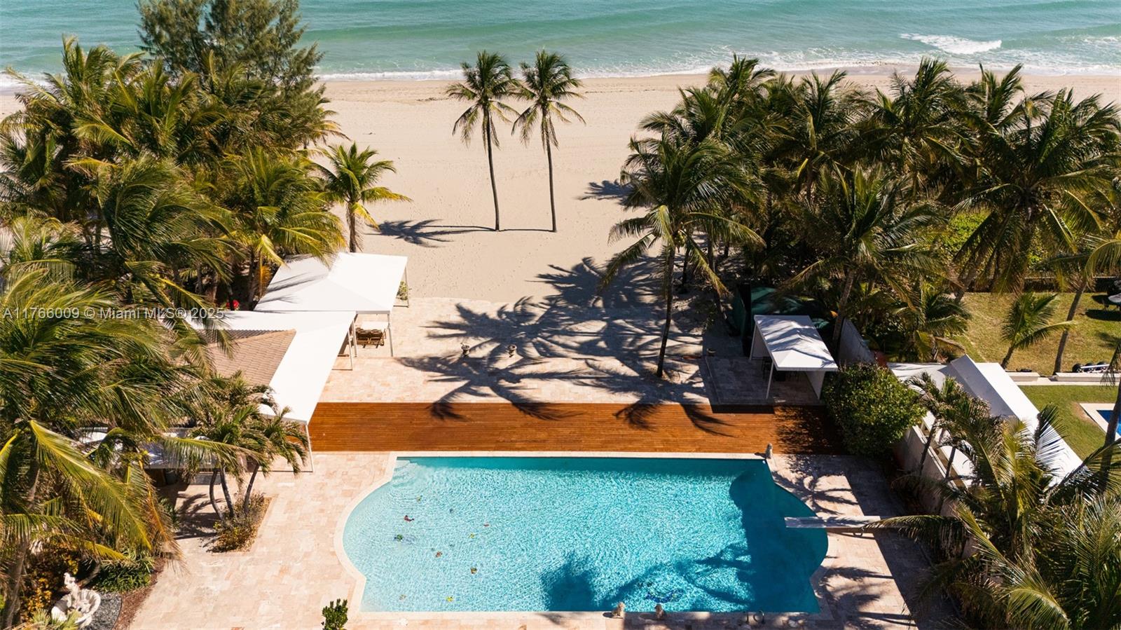 GOLDEN BEACH SEC C - Residential