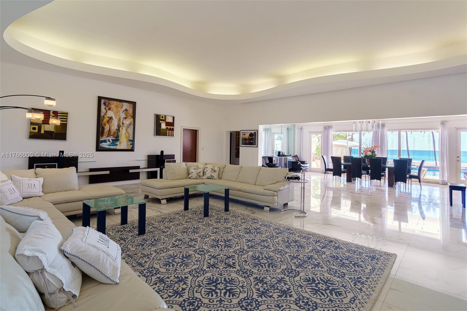 GOLDEN BEACH SEC C - Residential