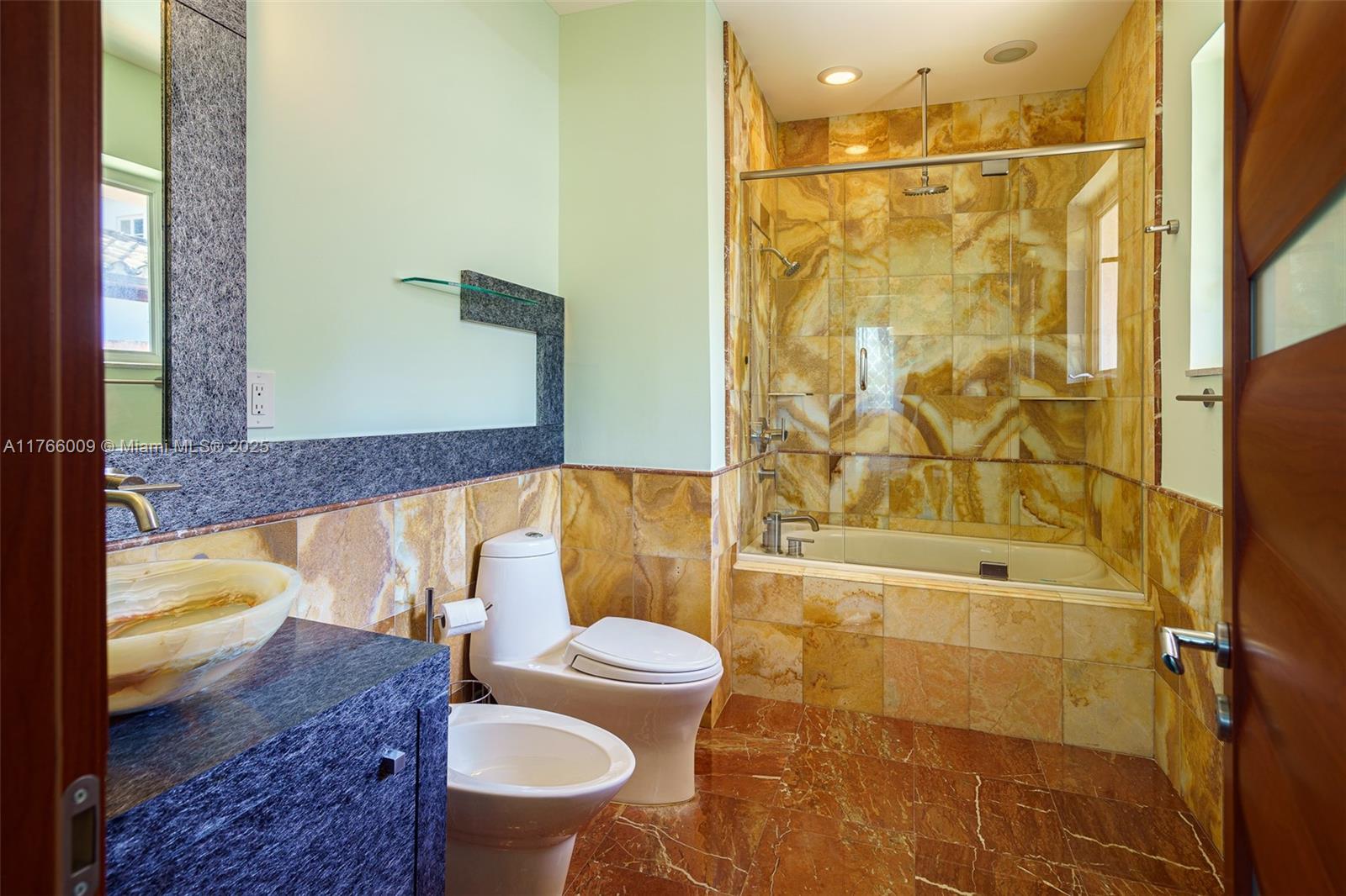 GOLDEN BEACH SEC C - Residential