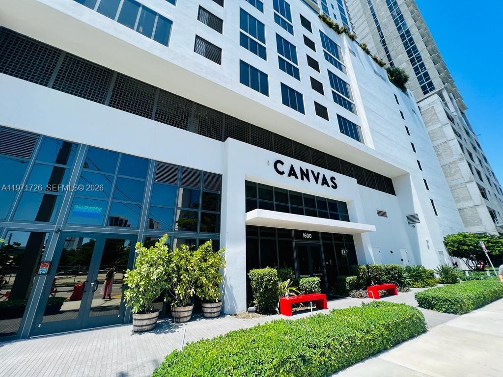 PRIME MIAMI LOCATION! NW CORNER UNIT. 2 BED / 2 FULL BATHS. 1205 SQFT. OPEN KITCHEN WITH ISLAND. FLOOR-TO-CEILING WINDOWS. UNBEATABLE ACCESS TO WYNWOOD, DESIGN DISTRICT, DOWNTOWN, LINCOLN ROAD, MIAMI BEACH, BRICKELL AVENUE, US-1 AND I-95; STEPS FROM METRO-MOVER, METRO-RAIL, MIAMI CENTRAL STATION, THE KASEYA CENTER, AND THE ADRIENNE ARSHT CENTER. MINUTES TO THE BEACHES, MIAMI INTERNATIONAL AIRPORT, PORT OF MIAMI, AND CORAL GABLES. LUXURY CONDO. 30,000 SQFT OF RESORT-STYLE AMENITIES. ULTIMATE GYM, YOGA AND MASSAGE ROOMS, THEATER, 2 POOLS ON 9TH FLOOR + ROOFTOP POOL, BUSINESS CENTER WITH HIGH-SPEED WIFI, RACQUET COURT, SOCIAL ROOM, SAUNA, PET PARK. BASIC CABLE, WIFI and WATER INCLUDED. INSTRUCTIONS AT BROKER REMARKS.