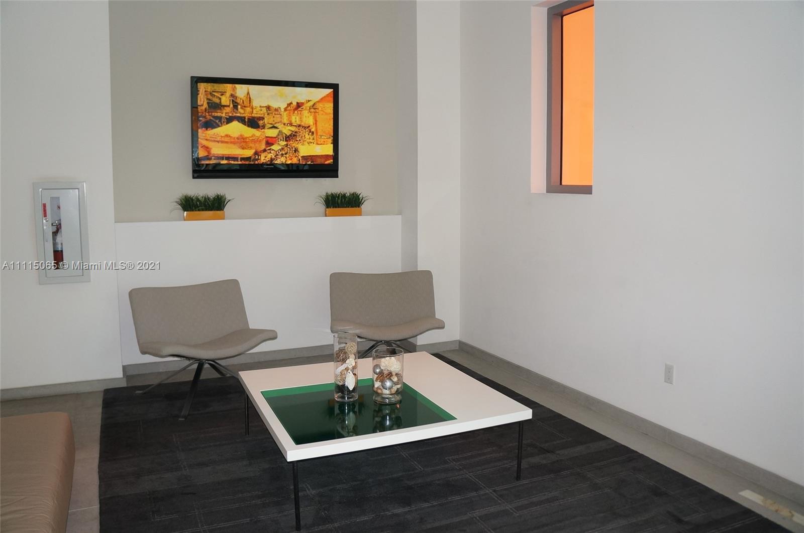 GALLERY ART CONDO - Residential Lease