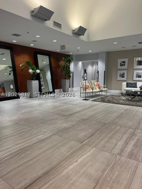TERRAZAS RIVERPARK VILLAG - Residential Lease