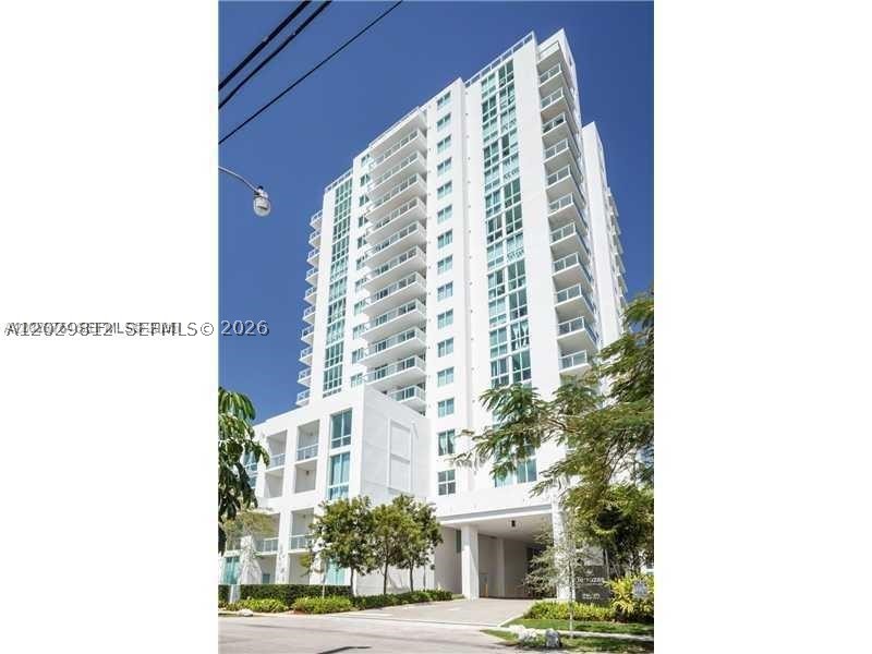 TERRAZAS RIVERPARK VILLAG - Residential Lease