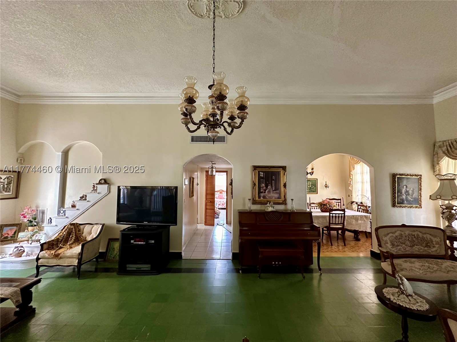 OAK TERRACE - Residential Income