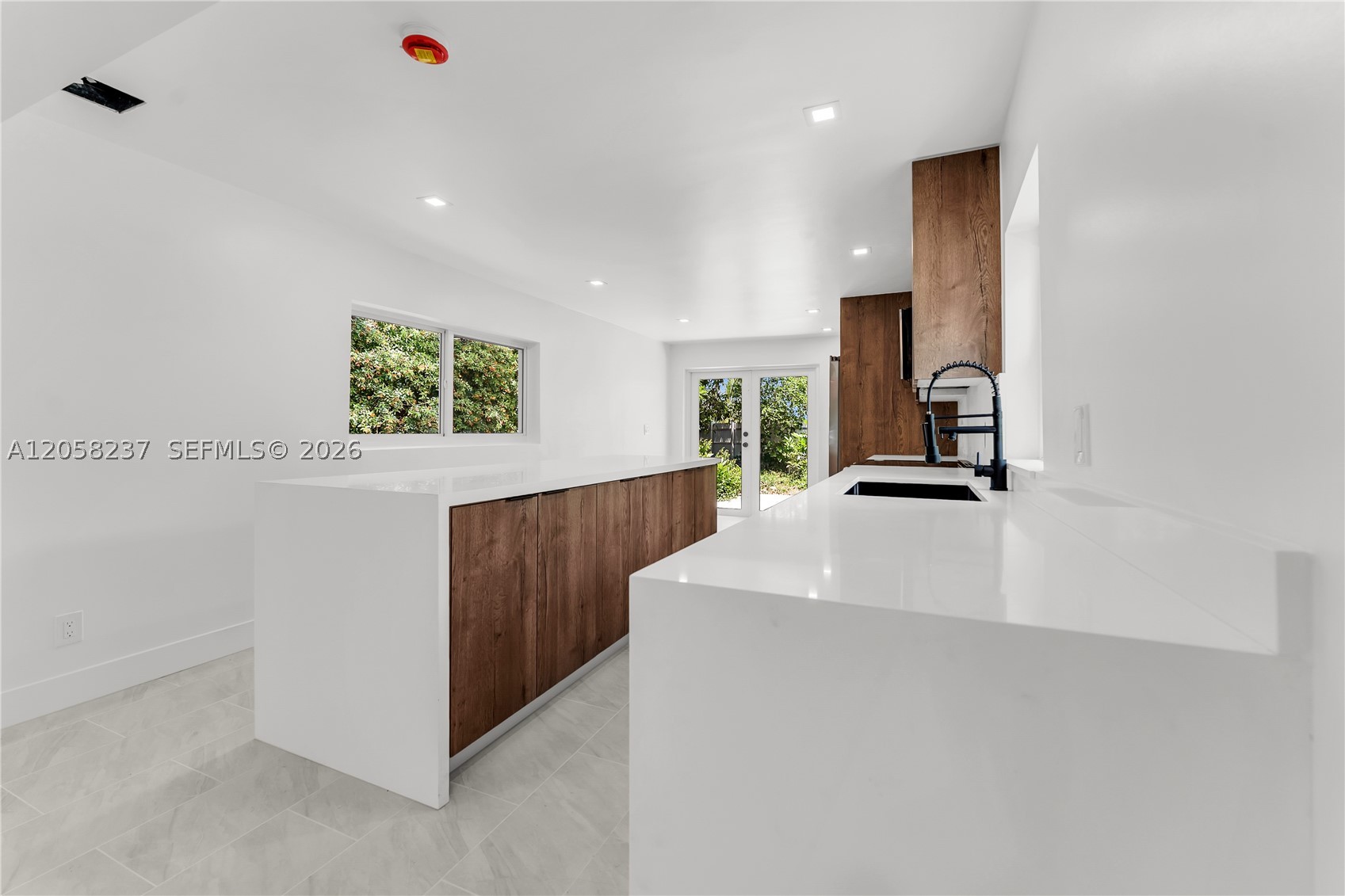LAKE FOREST SEC 4 - Residential
