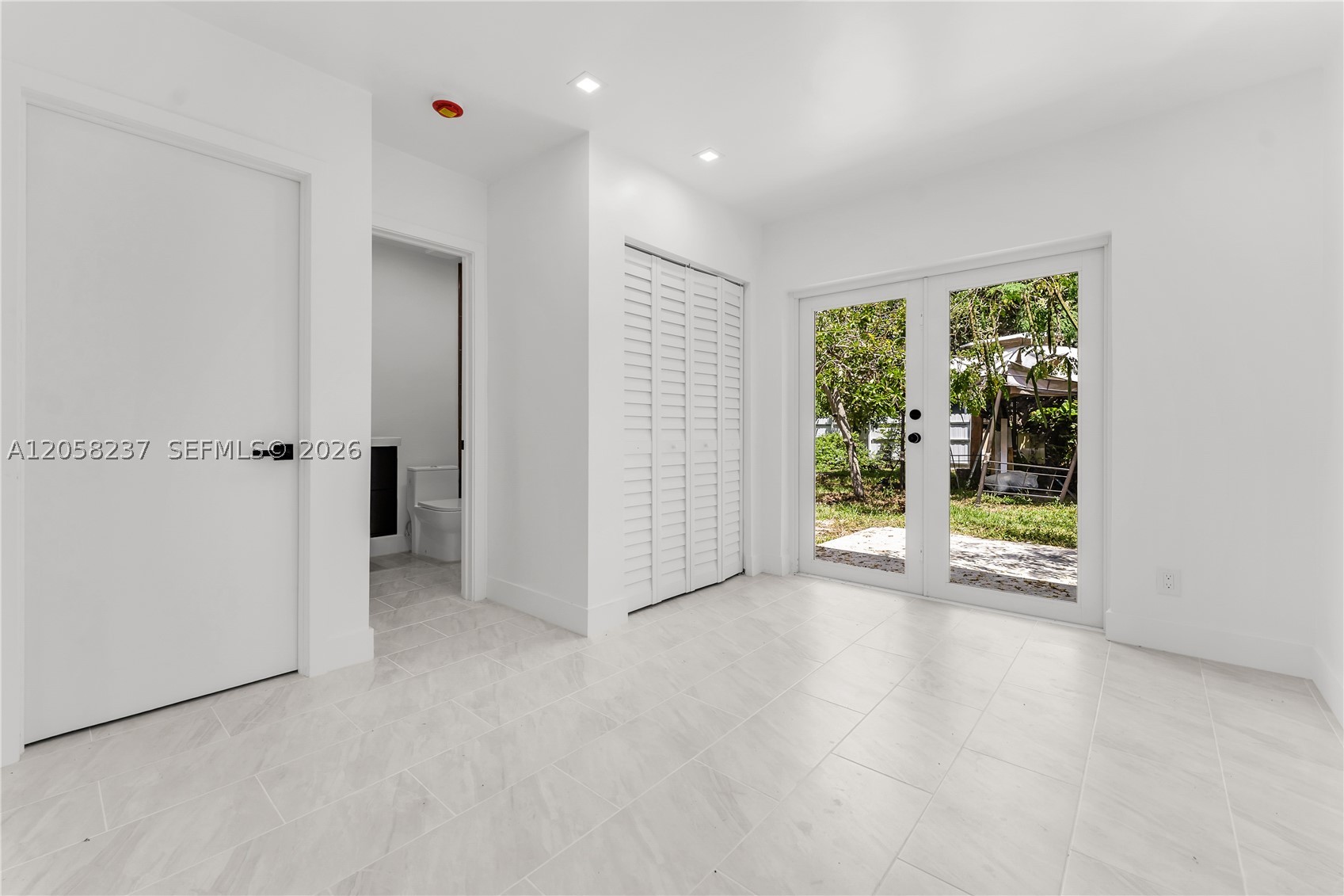 LAKE FOREST SEC 4 - Residential
