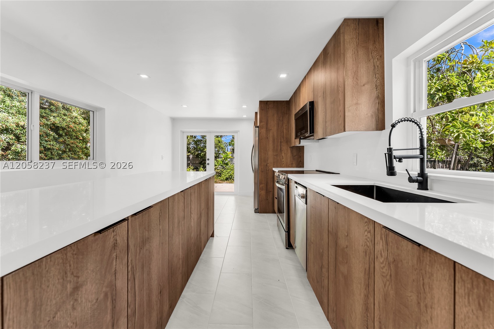 LAKE FOREST SEC 4 - Residential