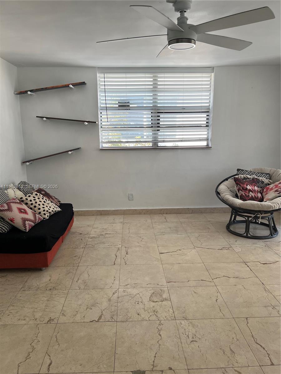 915 BLDG INC CONDO - Residential