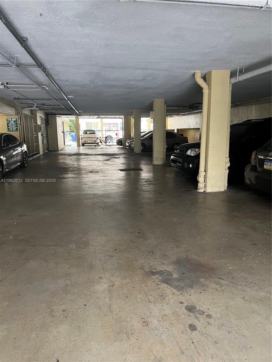 915 BLDG INC CONDO - Residential