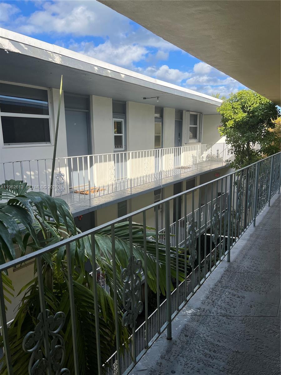 915 BLDG INC CONDO - Residential