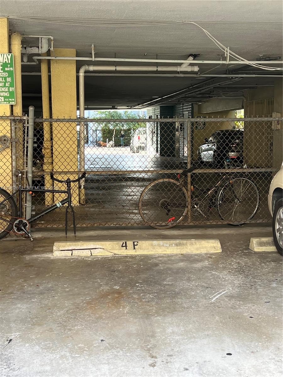 915 BLDG INC CONDO - Residential