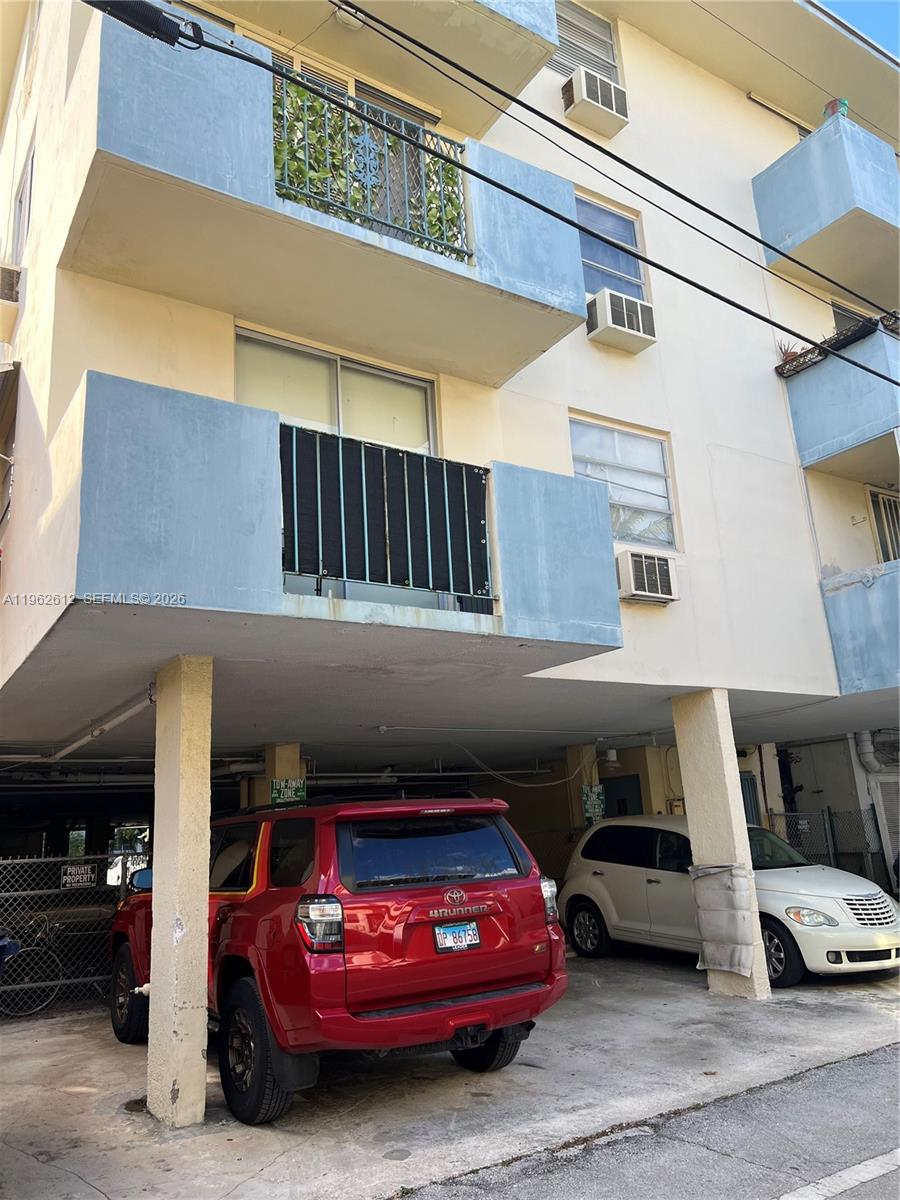915 BLDG INC CONDO - Residential