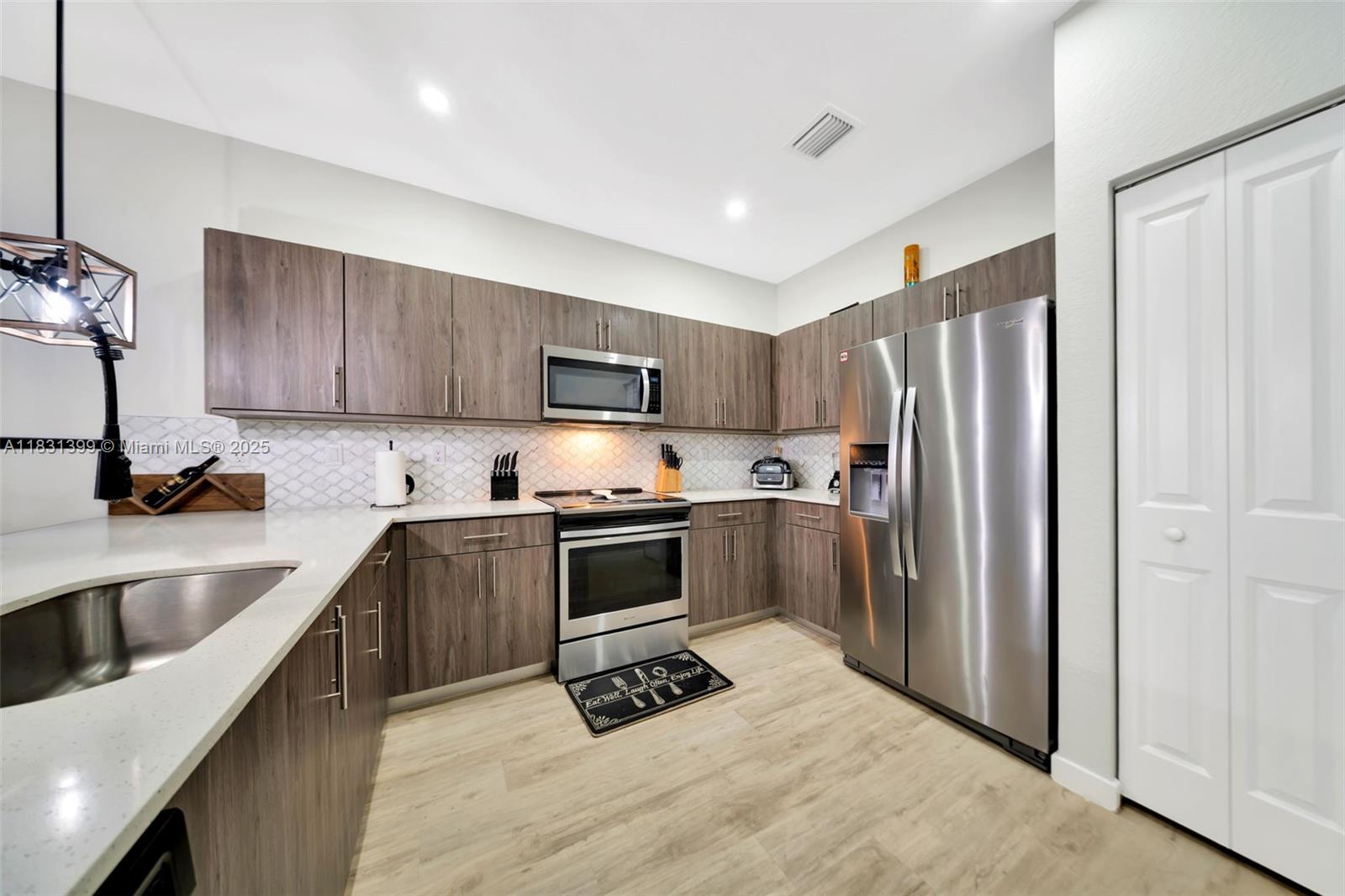 CENTURY PARK SOUTH - Residential